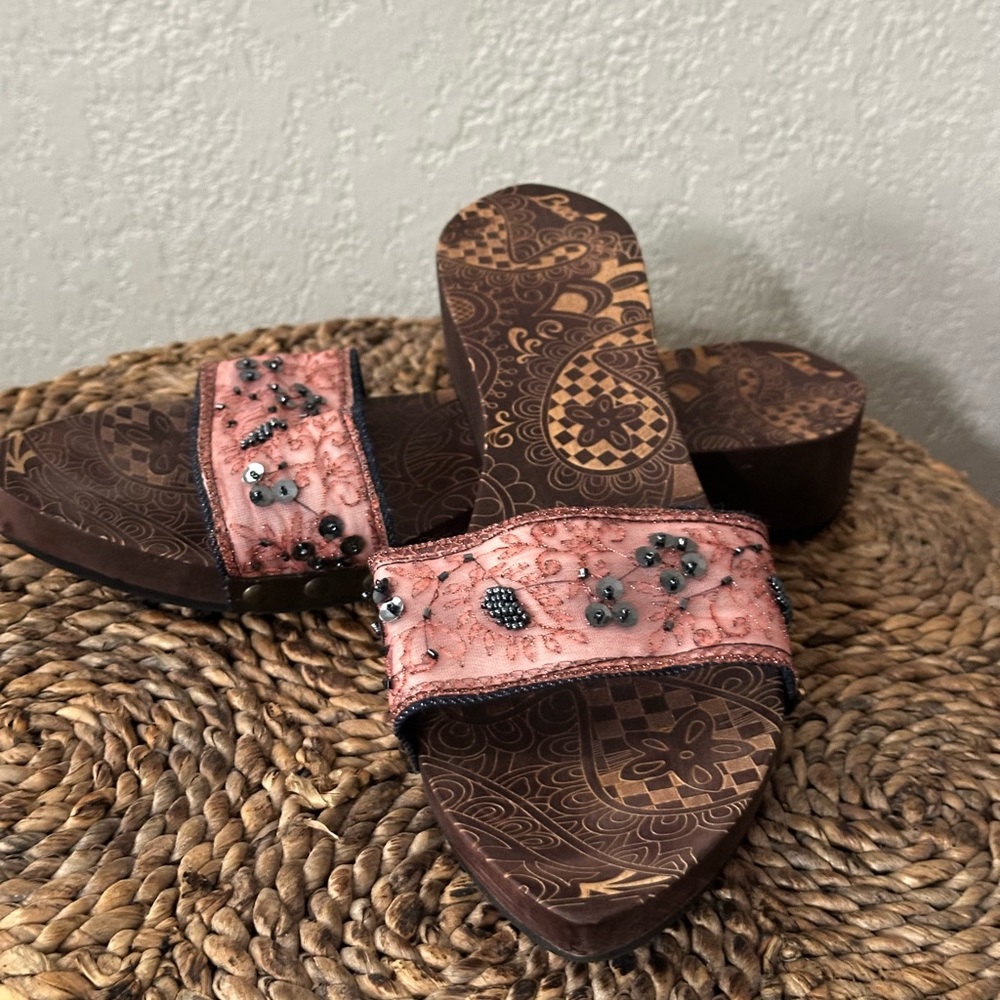 Unique Sandal Slides Wooden small wedge. Sz 9. Selling bundle for both pairs.